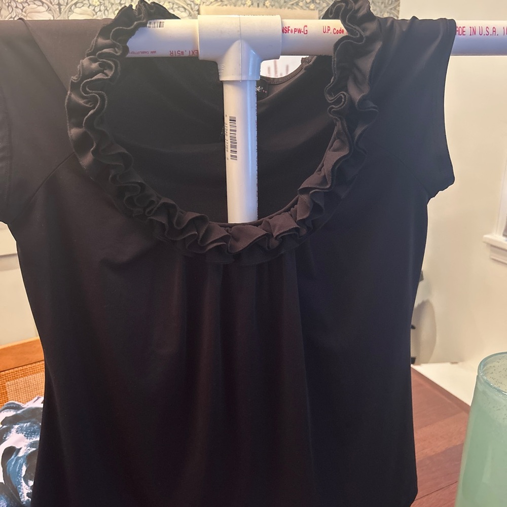 Chic Black Ruffled Women's Blouse
